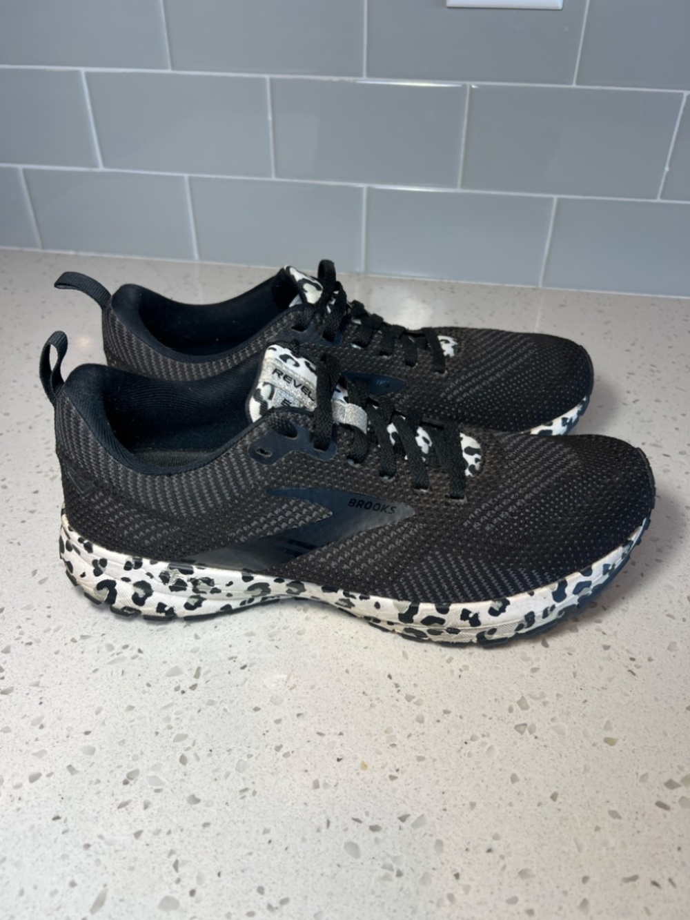 Brooks Revel 5 Snow Leopard Print Running Shoes Black White Athletic Laces Sz 9B - Picture 7 of 15